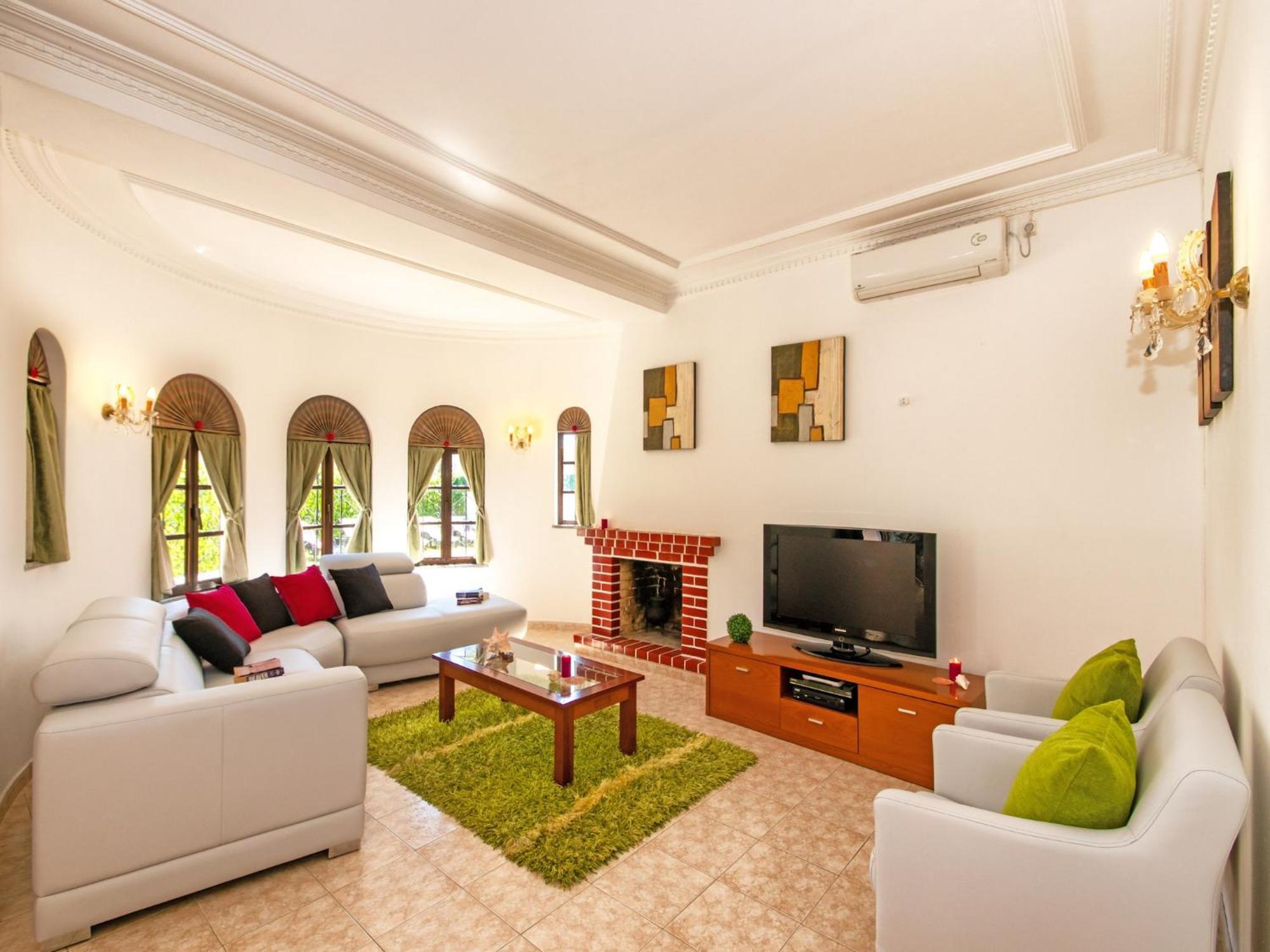 Charming Villa In Albufeira With Private Pool Bagian luar foto